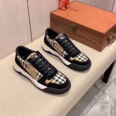 Burberry Low Shoes